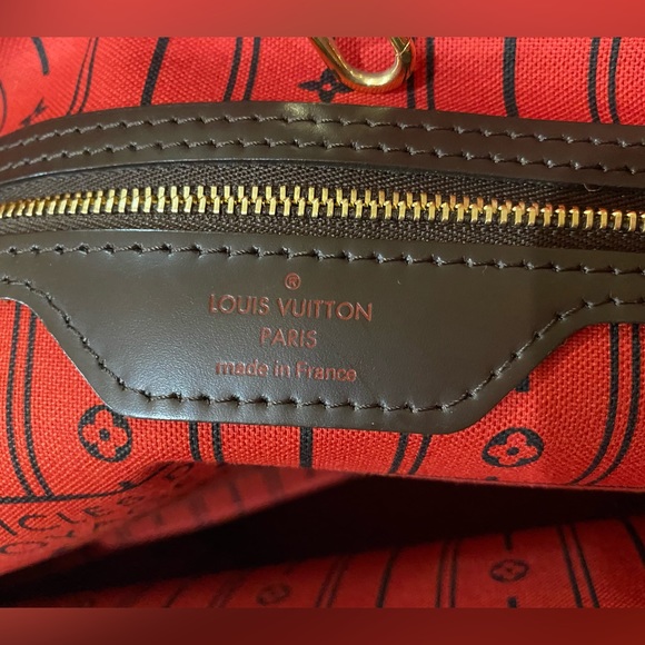 Authentic Pre Loved Louis Vuitton Neverfull MM Damier Ebene - Picture 4 of 16